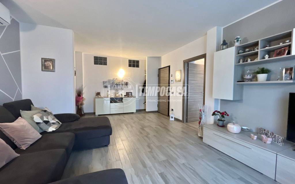 appartamento in vendita a Calolziocorte