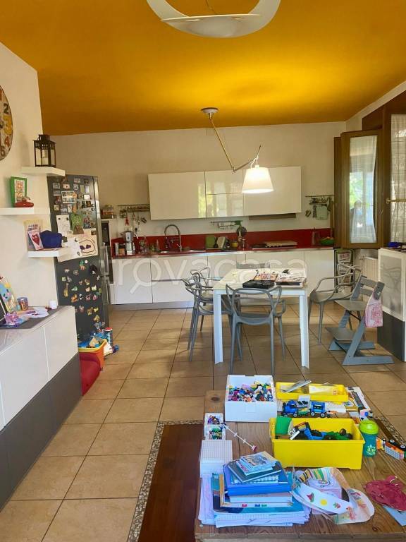 appartamento in vendita a Calolziocorte