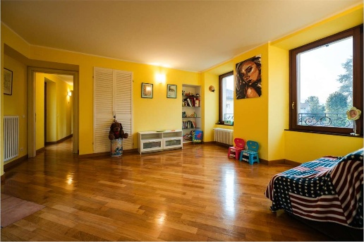 appartamento in vendita a Calolziocorte in zona Rossino