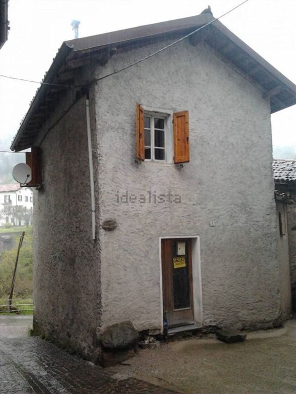 appartamento in vendita a Calolziocorte in zona Lorentino