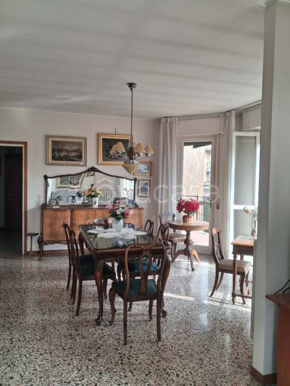 appartamento in vendita a Calolziocorte