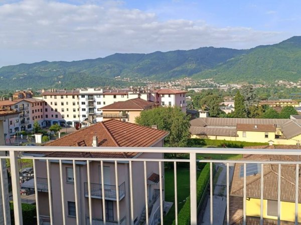 casa indipendente in vendita a Calolziocorte