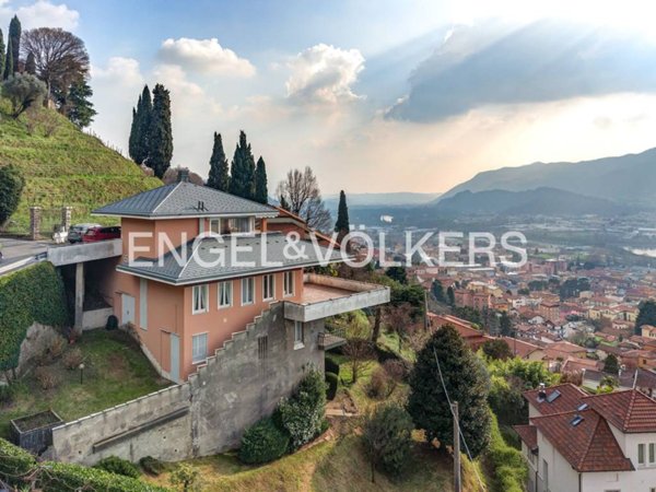 casa indipendente in vendita a Calolziocorte