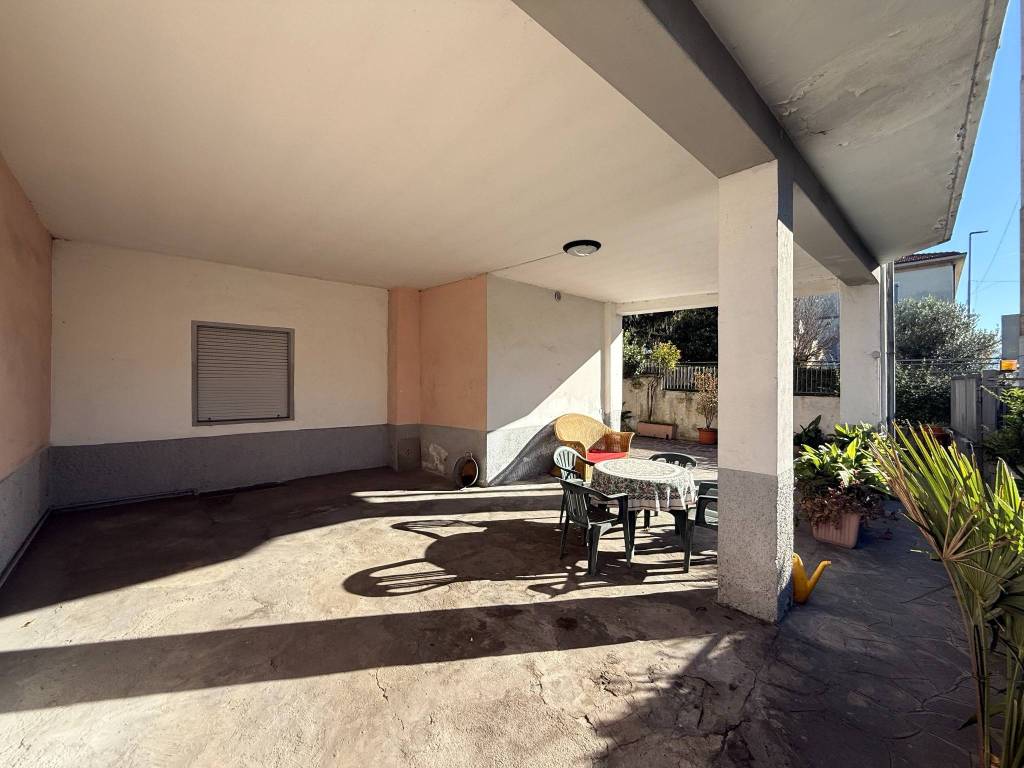 casa indipendente in vendita a Calolziocorte