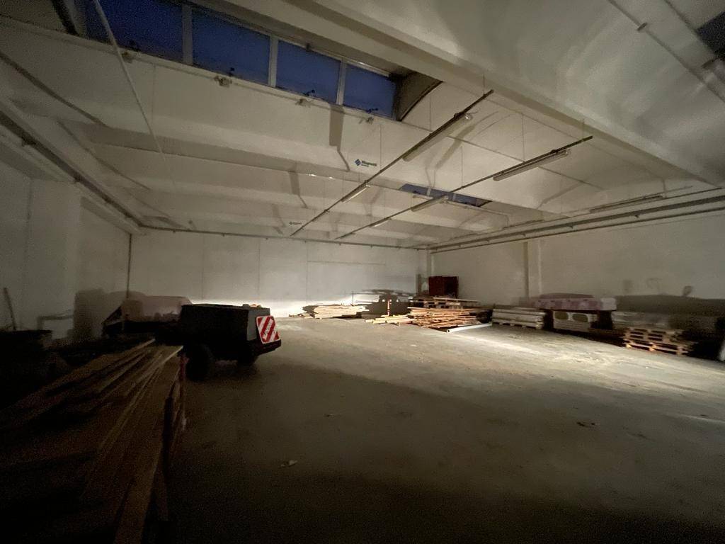 locale commerciale in vendita a Calolziocorte