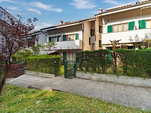 casa indipendente in vendita a Calolziocorte