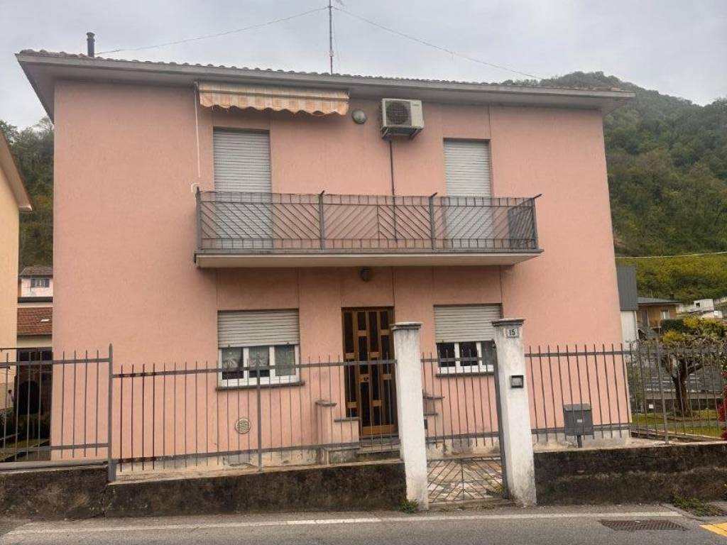 appartamento in vendita a Calolziocorte