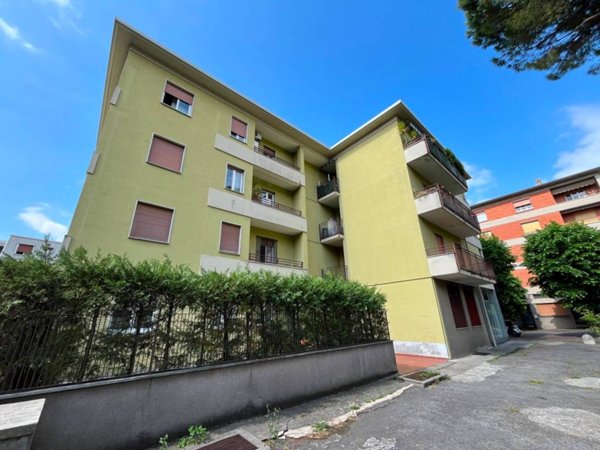 appartamento in vendita a Calolziocorte