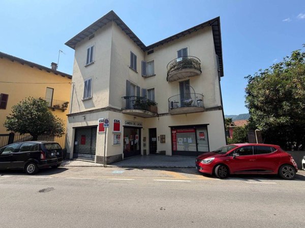 appartamento in vendita a Calolziocorte in zona Foppenico