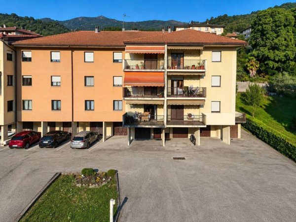appartamento in vendita a Calolziocorte