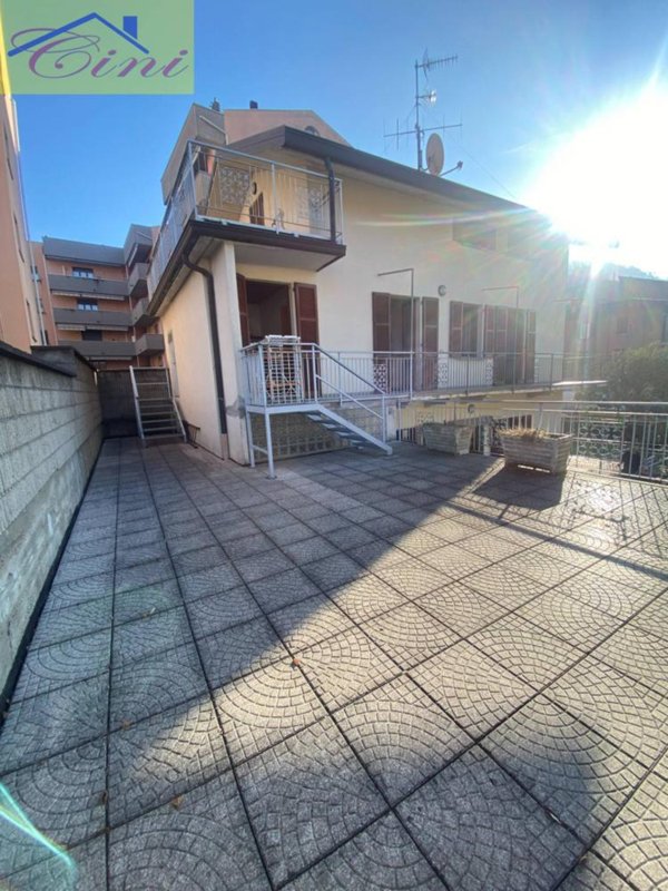 casa indipendente in vendita a Calolziocorte