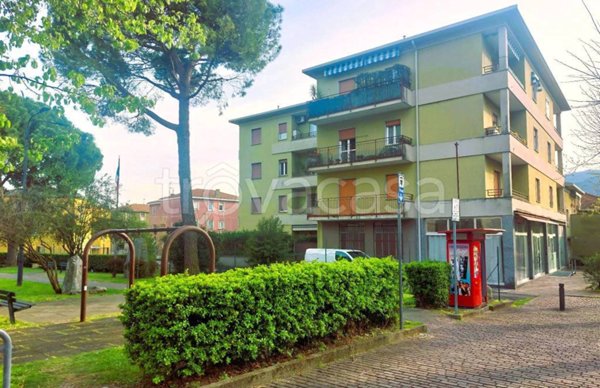 appartamento in vendita a Calolziocorte in zona Foppenico