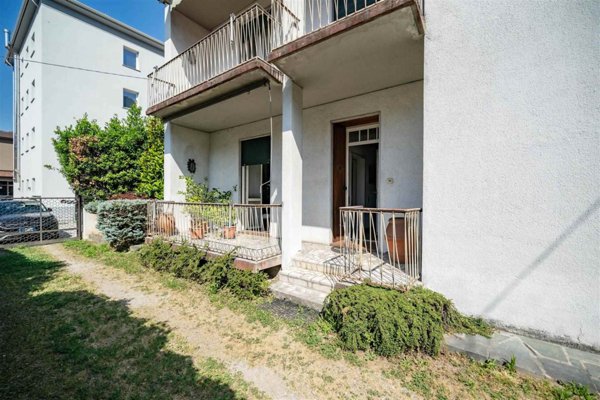 casa indipendente in vendita a Calolziocorte in zona Pascolo