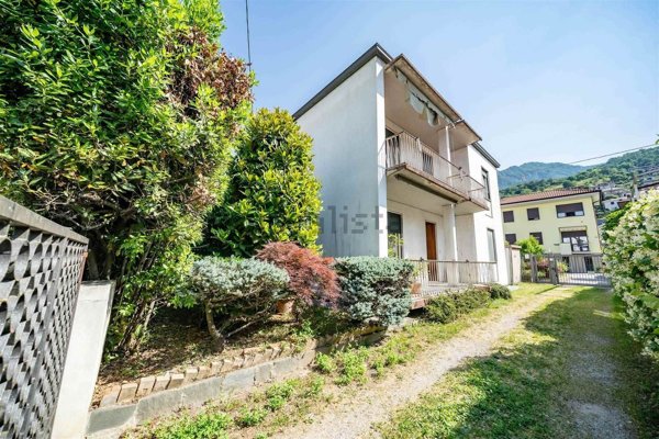 casa indipendente in vendita a Calolziocorte