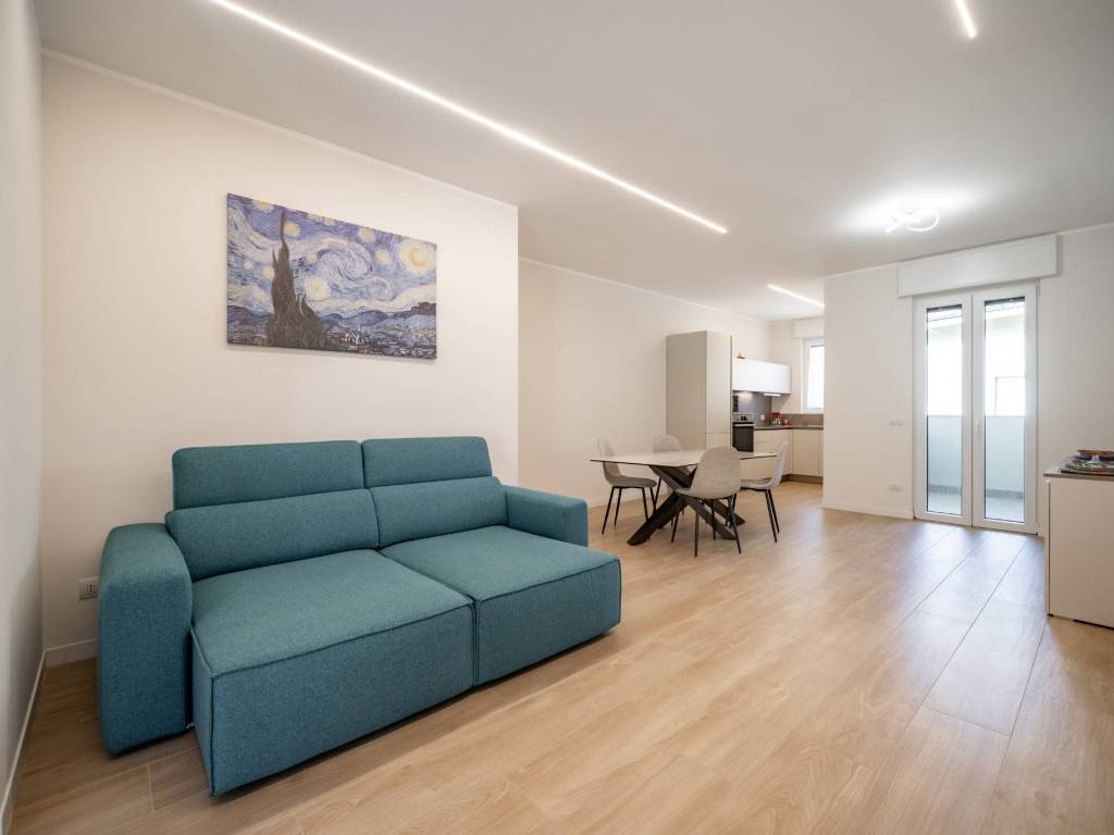 appartamento in vendita a Calolziocorte in zona Lorentino