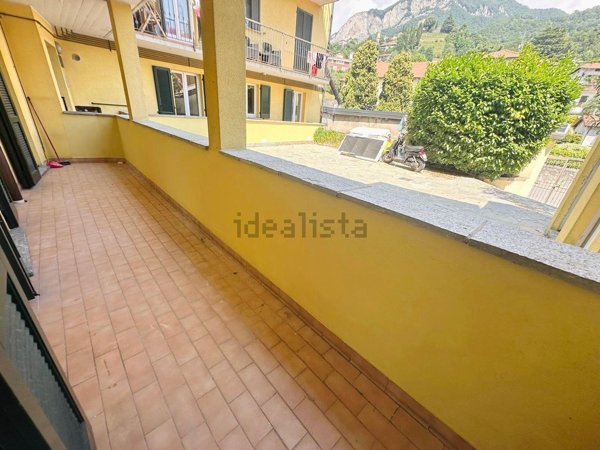 appartamento in vendita a Calolziocorte in zona Foppenico