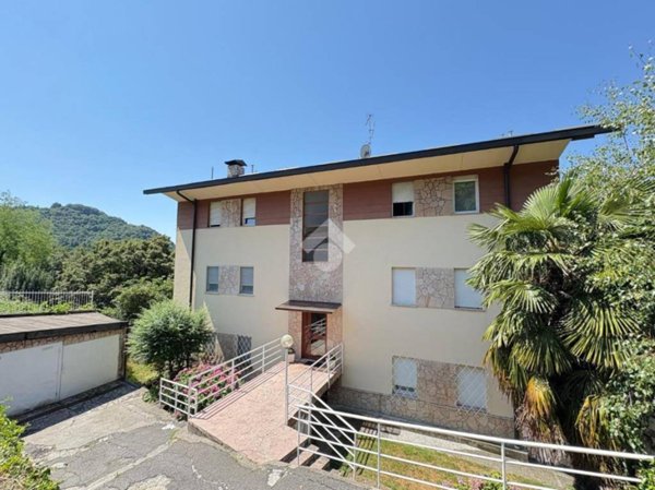 appartamento in vendita a Calolziocorte in zona Rossino