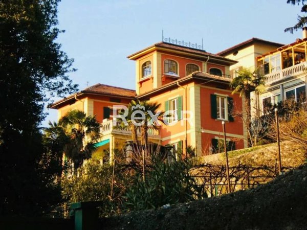 casa indipendente in vendita a Calolziocorte in zona Foppenico