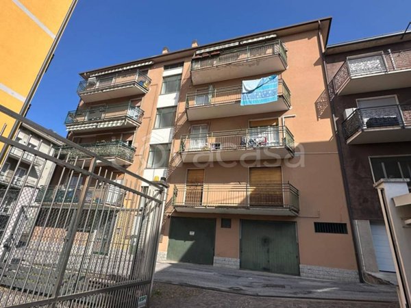 appartamento in vendita a Calolziocorte in zona Foppenico
