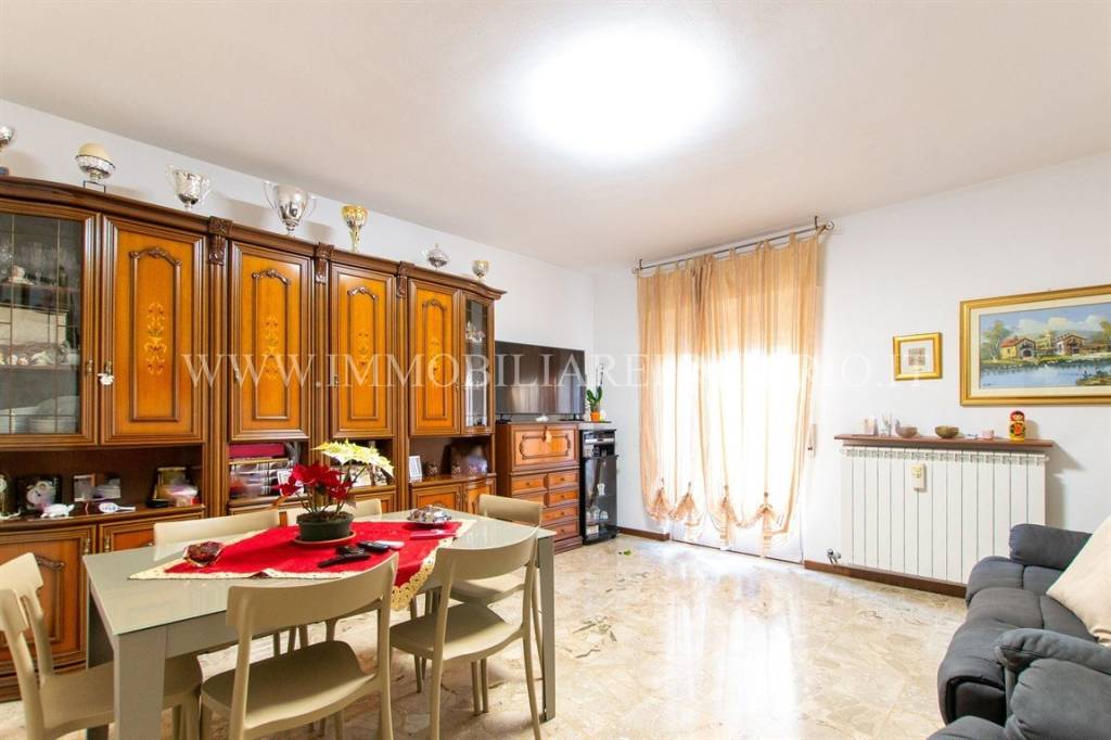 appartamento in vendita a Calolziocorte in zona Foppenico