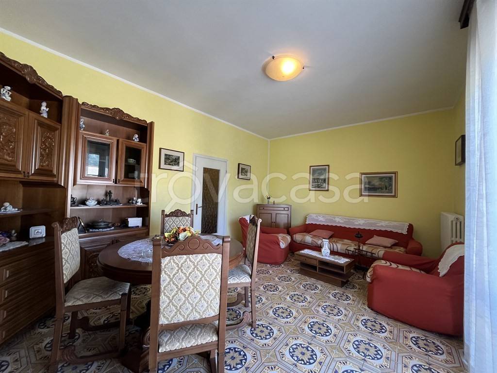 appartamento in vendita a Calolziocorte