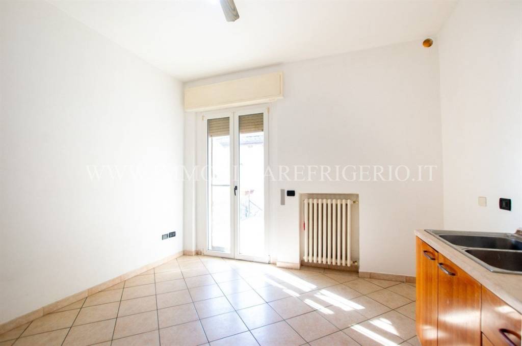 appartamento in vendita a Calolziocorte in zona Lorentino