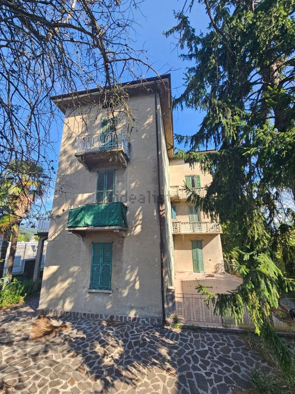 casa indipendente in vendita a Calolziocorte