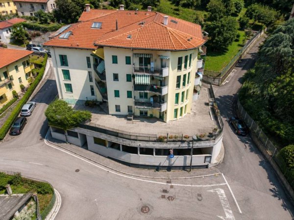 appartamento in vendita a Calolziocorte