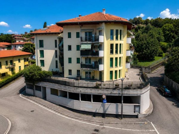 appartamento in vendita a Calolziocorte