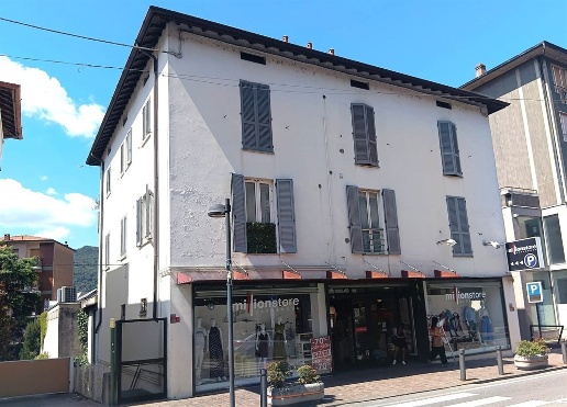 appartamento in vendita a Calolziocorte in zona Foppenico