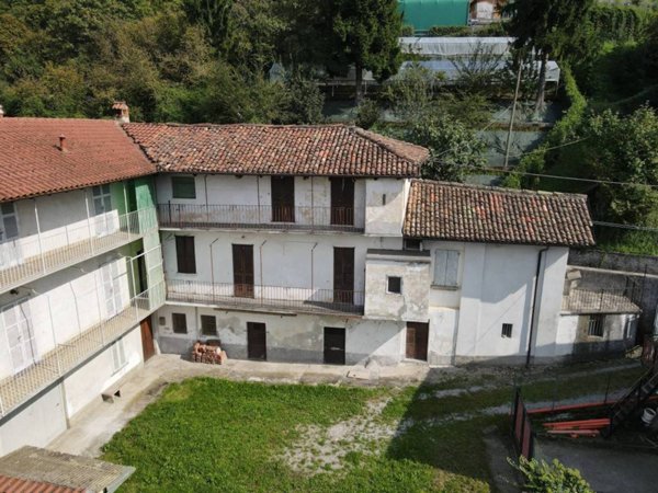 casa indipendente in vendita a Calolziocorte in zona Lorentino