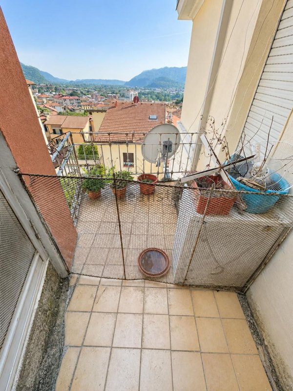 appartamento in vendita a Calolziocorte in zona Foppenico