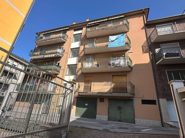 appartamento in vendita a Calolziocorte in zona Foppenico