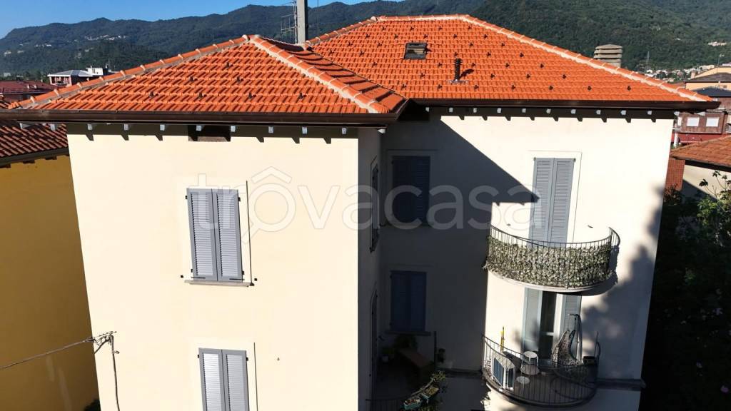 appartamento in vendita a Calolziocorte in zona Foppenico