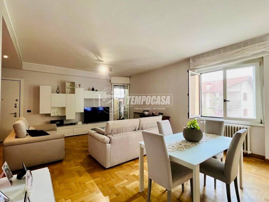appartamento in vendita a Calolziocorte in zona Foppenico
