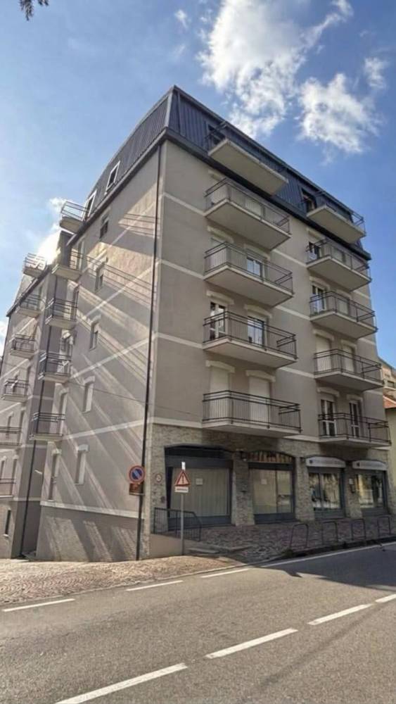 appartamento in vendita a Calolziocorte in zona Foppenico
