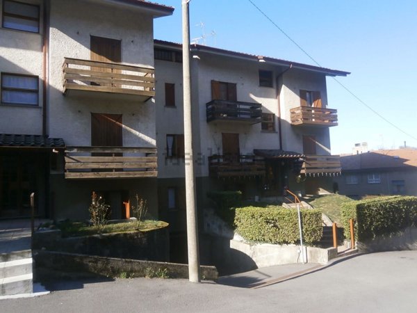 appartamento in vendita a Carenno
