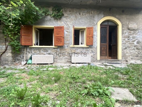 appartamento in vendita a Carenno