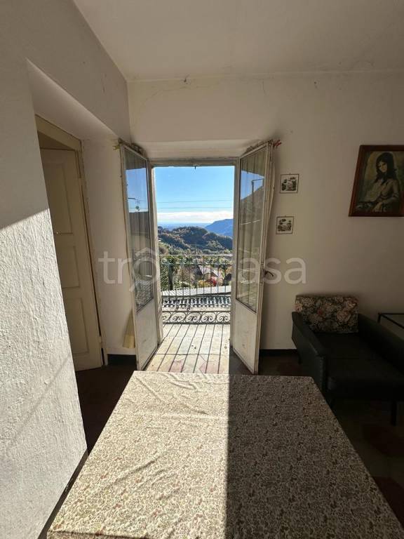 appartamento in vendita a Carenno