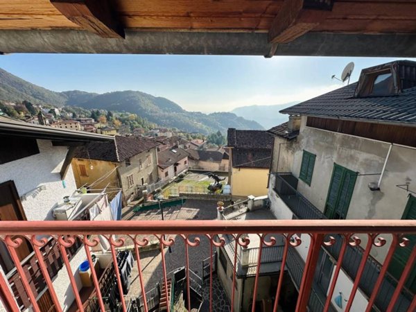 appartamento in vendita a Carenno