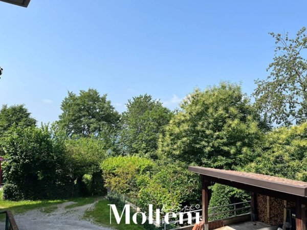 appartamento in vendita a Carenno