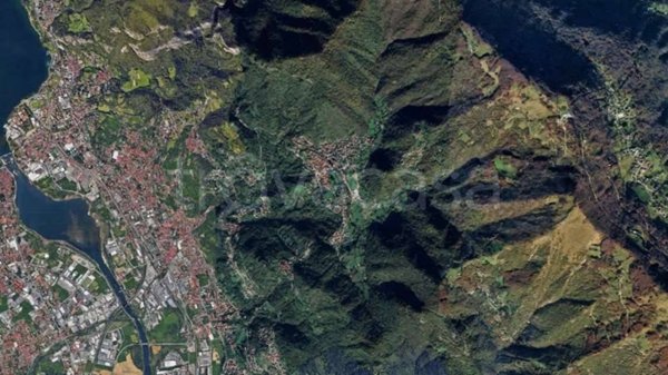 terreno agricolo in vendita a Carenno
