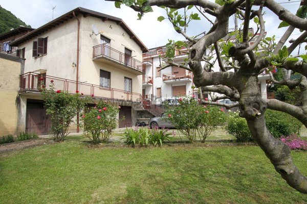 appartamento in vendita a Carenno