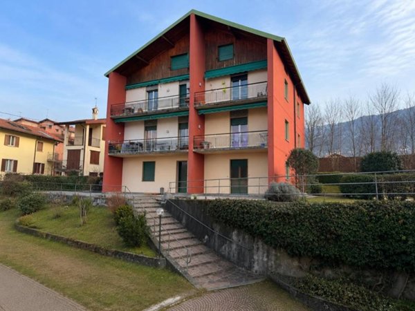 appartamento in vendita a Carenno