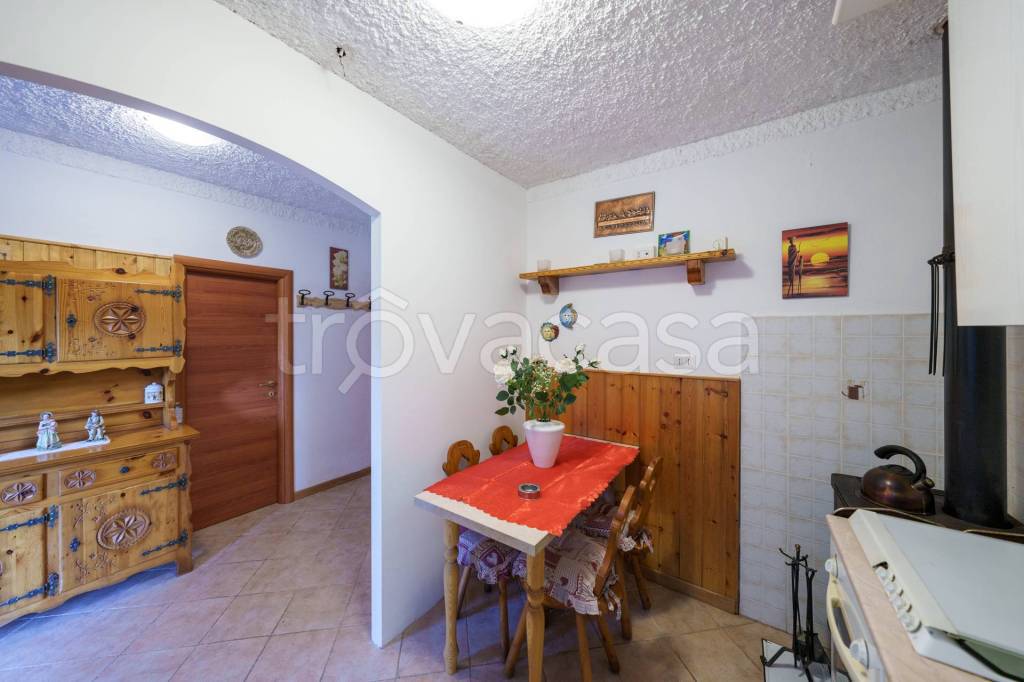 casa indipendente in vendita a Casargo