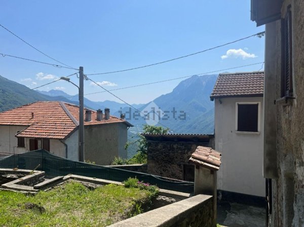 appartamento in vendita a Casargo in zona Narro