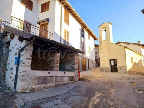 casa indipendente in vendita a Casargo in zona Narro