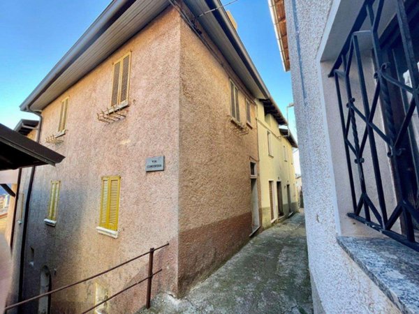 casa indipendente in vendita a Casargo in zona Narro