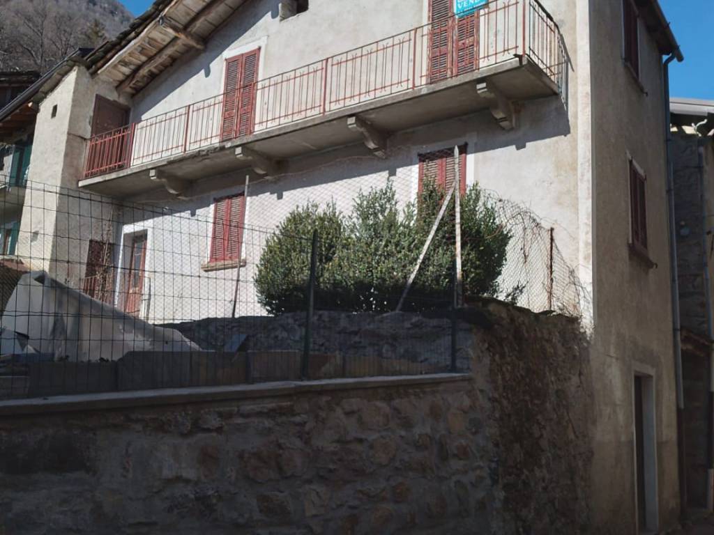 casa indipendente in vendita a Casargo in zona Codesino