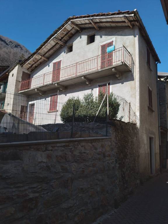 casa indipendente in vendita a Casargo in zona Codesino